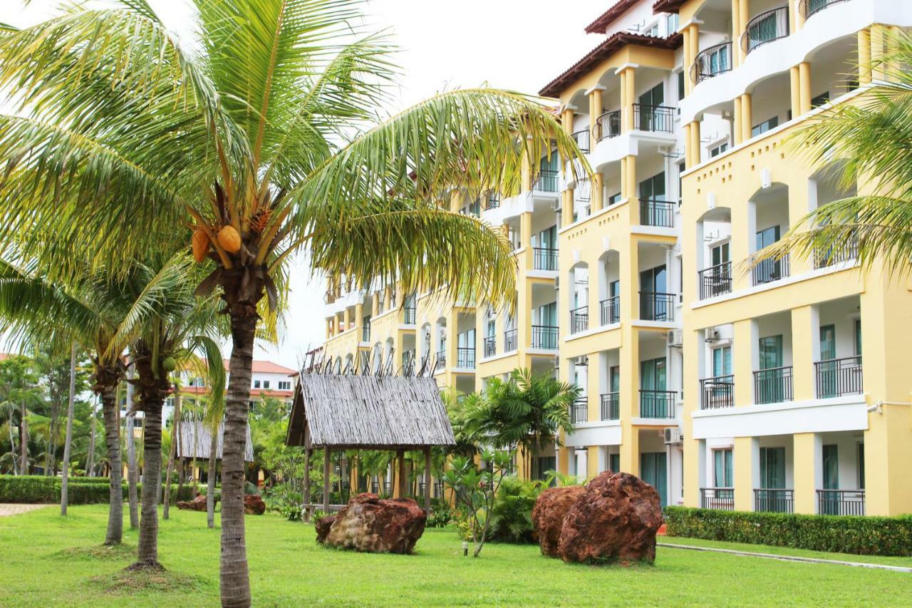Tiara Desaru Resort Exterior foto